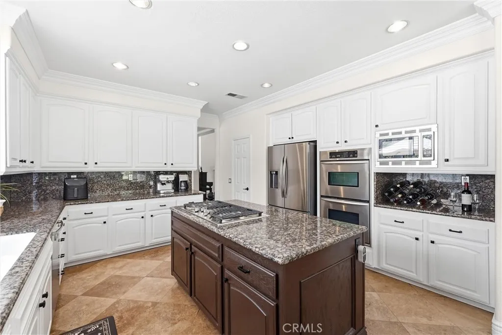 https://cdn.realtyfeed.com/cdn/127/306774384/7b7c0c25ddc89d0a66fe57d7acdcedd8.webp