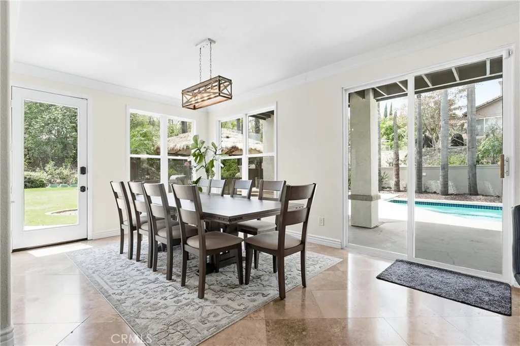 https://cdn.realtyfeed.com/cdn/127/306774384/b33f11c65bde285beca8bd2027cf6504.webp