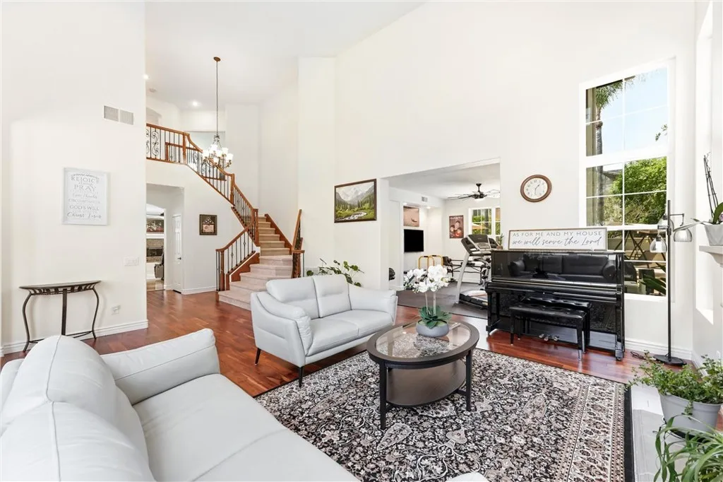 https://cdn.realtyfeed.com/cdn/127/306774384/cd8eebf24ecb96a40472ba59c8d9cd7f.webp