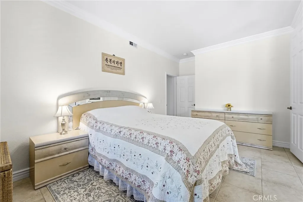 https://cdn.realtyfeed.com/cdn/127/306774384/e3778e95bad24ea59313e76af49abf5c.webp