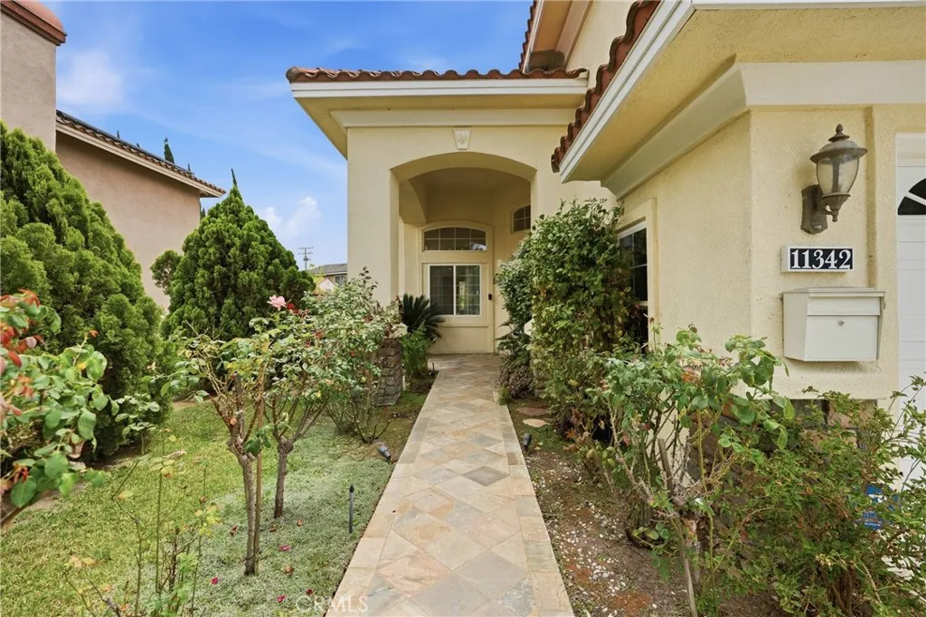 11342 Rose, Cerritos, CA 90703 - Photo 5 of 52, Cerritos, CA