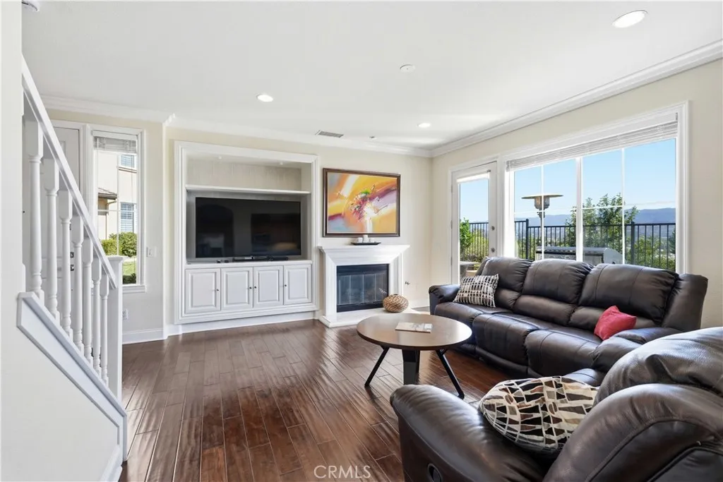24382 Cavalini Place, Valencia, CA 91355 - Photo 4 of 41, Valencia, CA