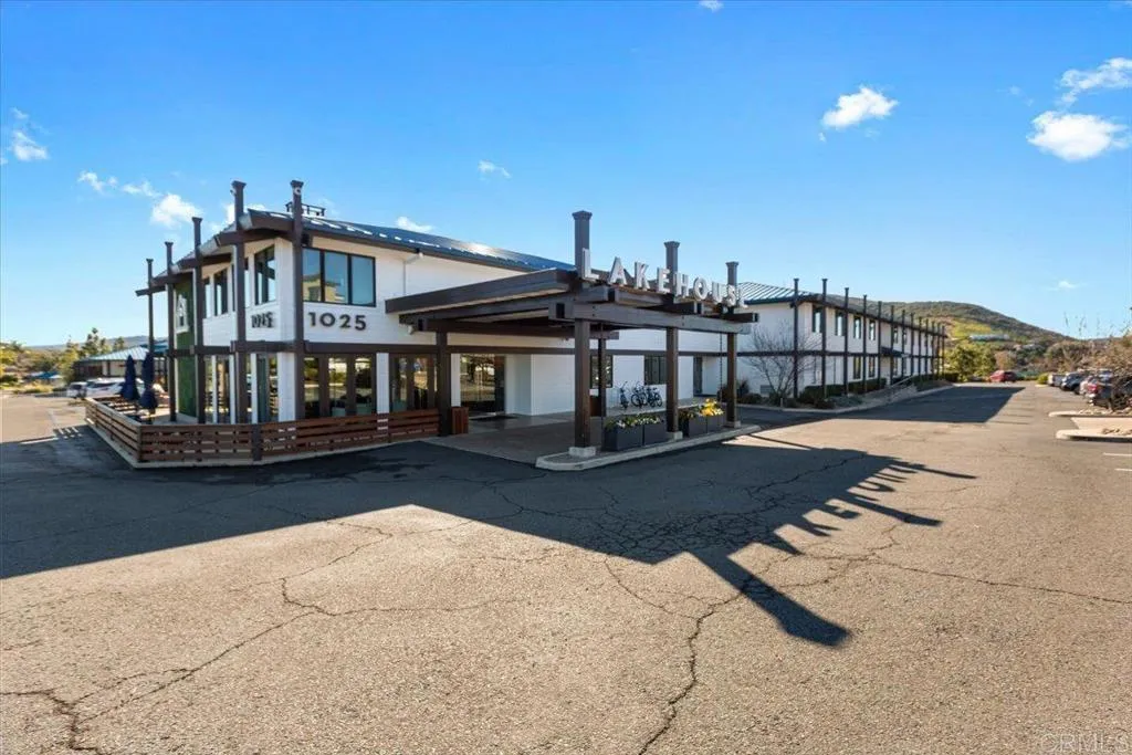 https://cdn.realtyfeed.com/cdn/127/306774395/0b8e7679af5b20b96375617f445bf3da.webp