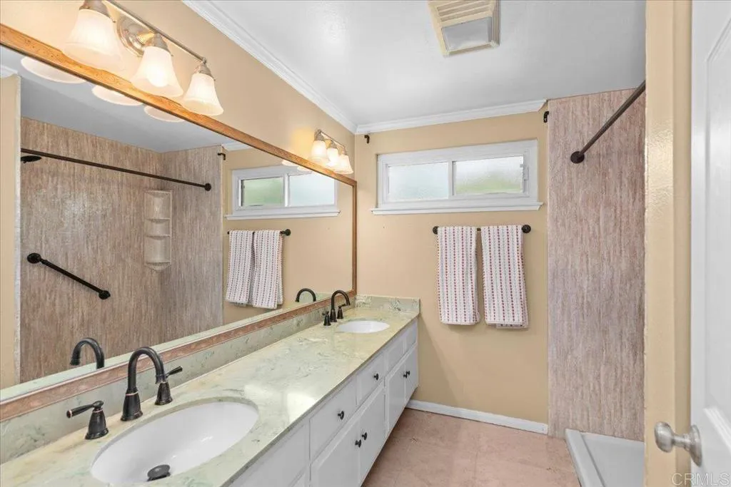 https://cdn.realtyfeed.com/cdn/127/306774395/a2f1cc7237768246821e50244450ba1c.webp