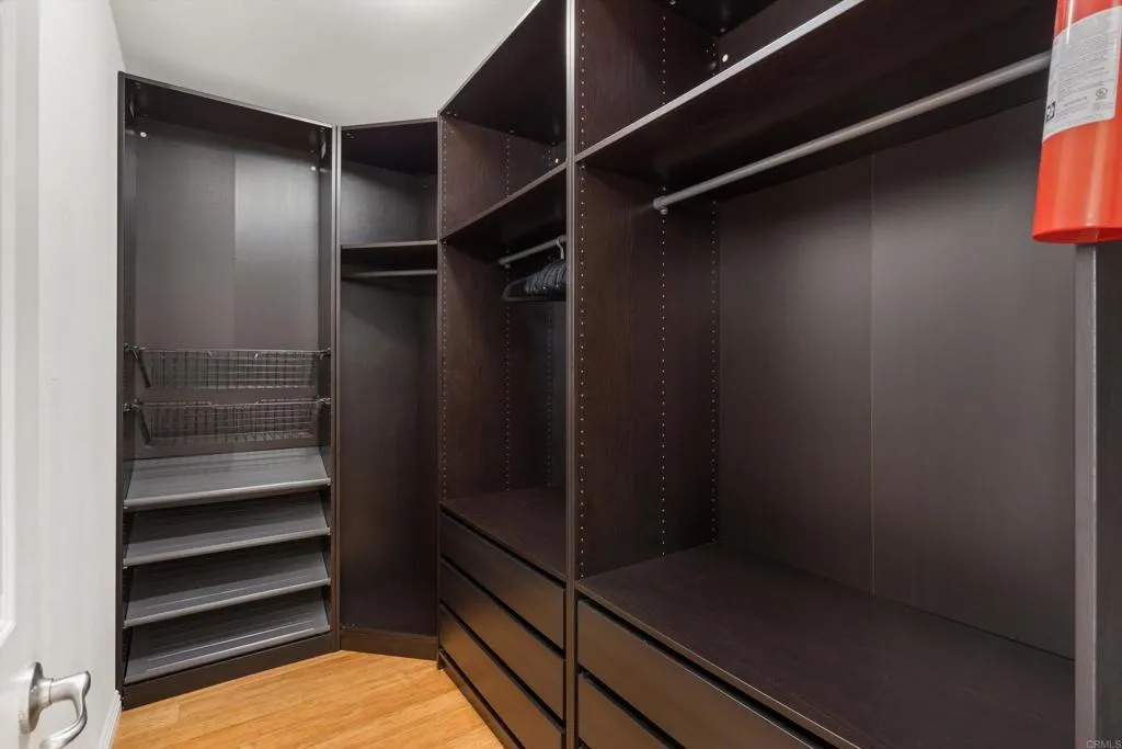 https://cdn.realtyfeed.com/cdn/127/306774406/262081a4fe3518ddad138f43f8f2126e.webp