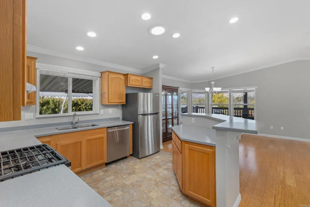 https://cdn.realtyfeed.com/cdn/127/306774406/34018c2e1437ba532fbe2f1e15e4a4f7.webp