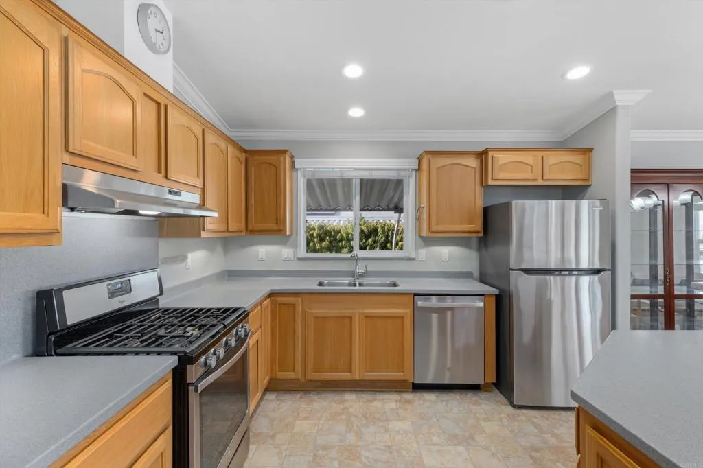 https://cdn.realtyfeed.com/cdn/127/306774406/35a1efbfcdebe4de024035c66e5e5f48.webp