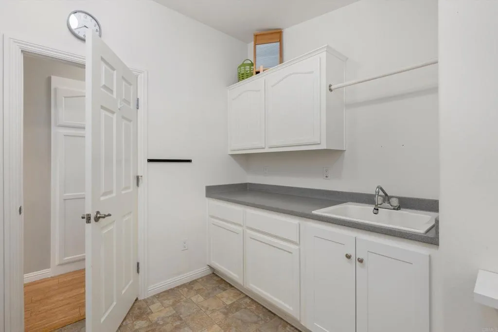 https://cdn.realtyfeed.com/cdn/127/306774406/486f38b1c936b26b59e9f8a762804ee3.webp