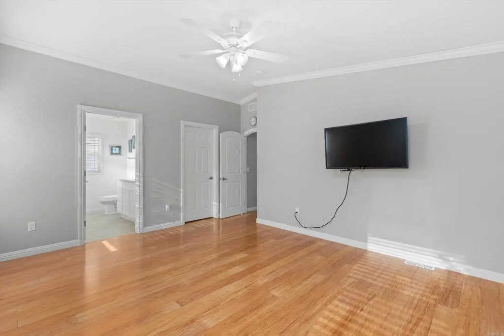 https://cdn.realtyfeed.com/cdn/127/306774406/8b8544aae822051bd507333a538596cf.webp