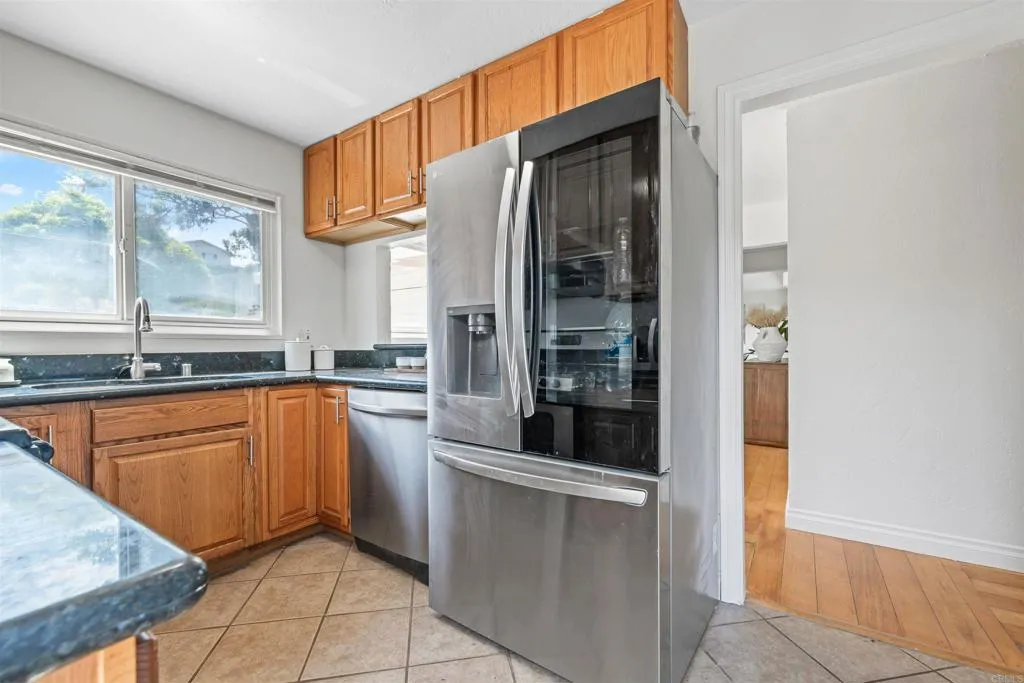 https://cdn.realtyfeed.com/cdn/127/306774408/35c530c62f5c2128faf773aa675f689a.webp
