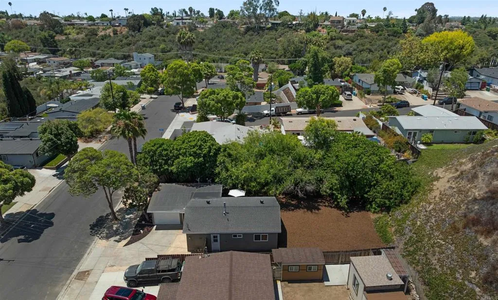 https://cdn.realtyfeed.com/cdn/127/306774408/d1dbef82dc5103b3541966f6ef5d2793.webp