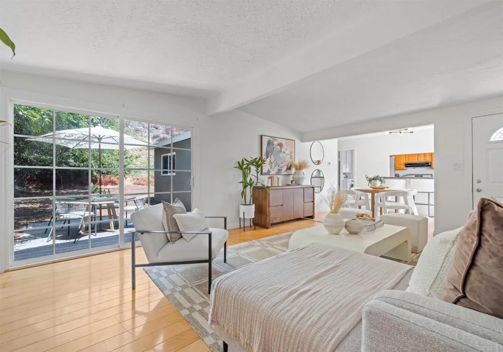 https://cdn.realtyfeed.com/cdn/127/306774408/d8d2669883d5ddb709a47a4ebcc2e840.webp