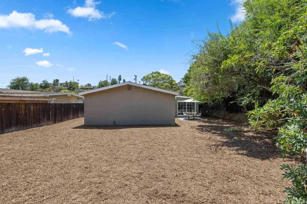 https://cdn.realtyfeed.com/cdn/127/306774408/e38a180b18bba5355372b616db314ff1.webp