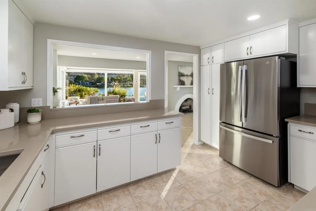 https://cdn.realtyfeed.com/cdn/127/306774416/8d52059d910a8c2db2057d3db858ddb8.webp