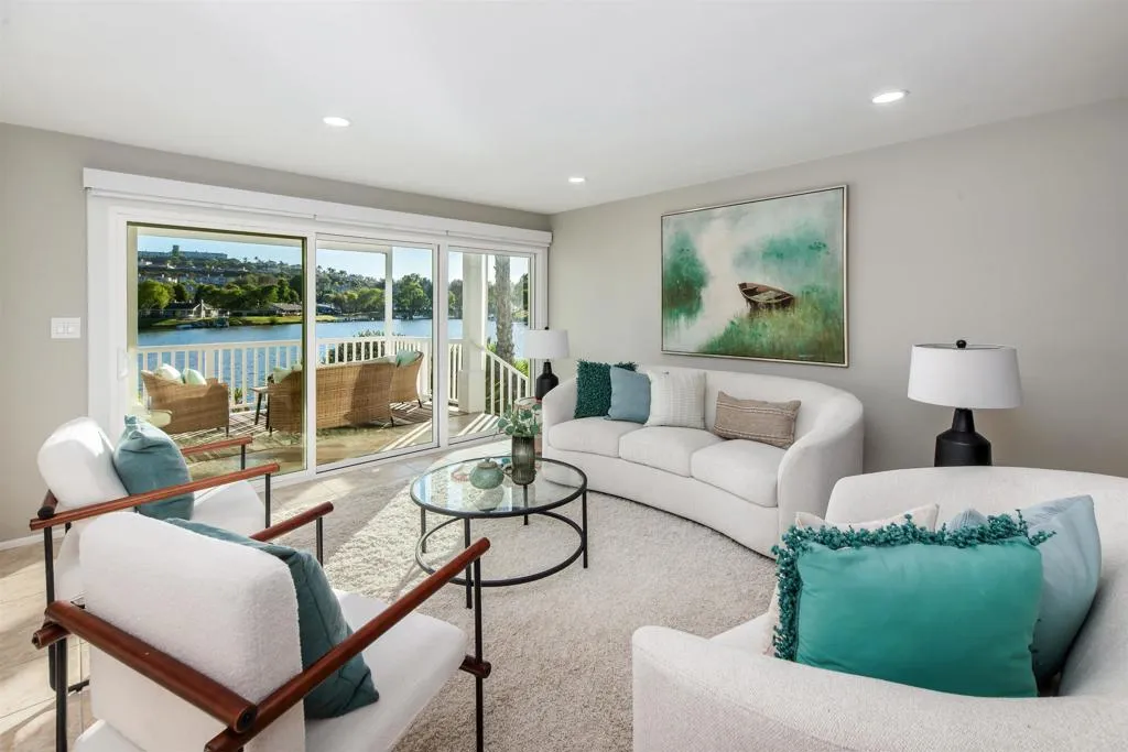 https://cdn.realtyfeed.com/cdn/127/306774416/ceabbc8195bcb04aaabcf73bfe48665f.webp