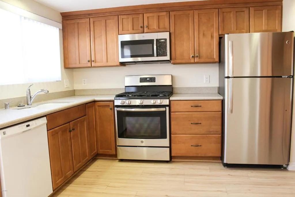 4939 Nautilus Street Unit C, Oxnard, CA 93035 - Photo 4 of 12, Oxnard, CA