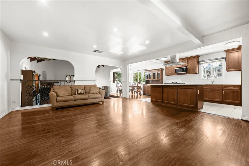 14515 Daubert, Mission Hills (San Fernando), CA 91345 - Photo 4 of 34, Mission Hills (san Fernando), CA