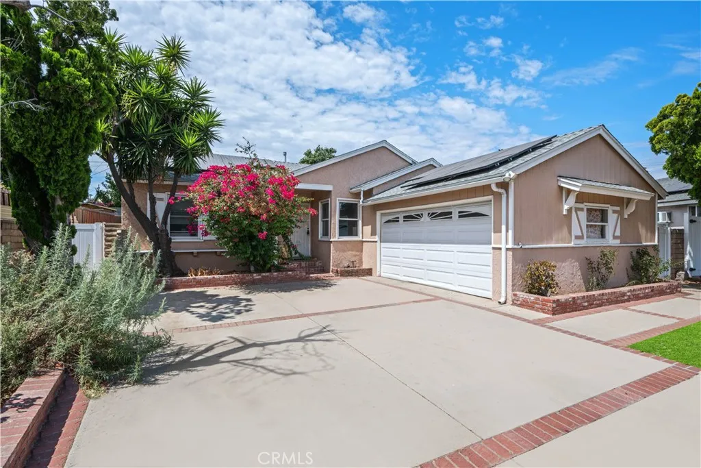 14515 Daubert, Mission Hills (San Fernando), CA 91345 - Photo 3 of 34, Mission Hills (san Fernando), CA
