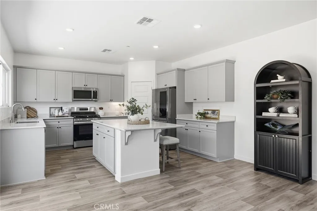 9634 Maple Terrace Lane, Shafter, CA 93263 - Main photo, Shafter, CA