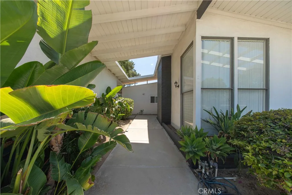 16594 Knollwood Drive, Granada Hills, CA 91344 - Photo 3 of 34, Granada Hills, CA