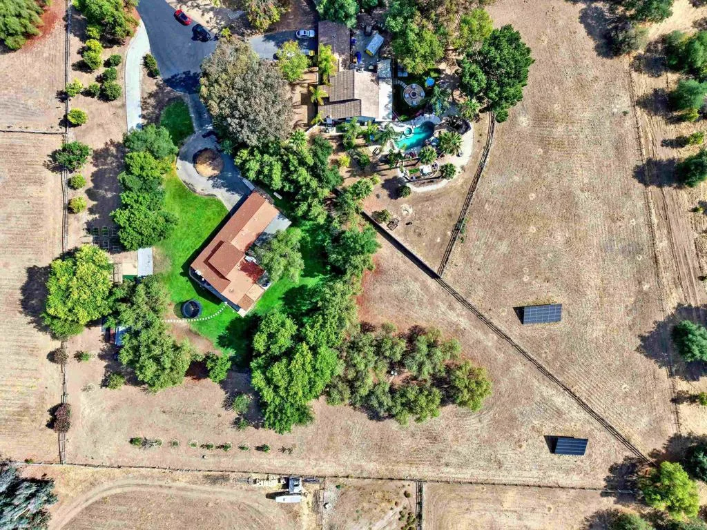 https://cdn.realtyfeed.com/cdn/127/306774477/79266e109ab19f82e692833b4132dd4b.webp