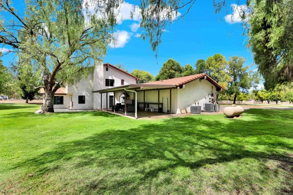 https://cdn.realtyfeed.com/cdn/127/306774477/c836d22987bb4005a39e247b5fd81bf1.webp