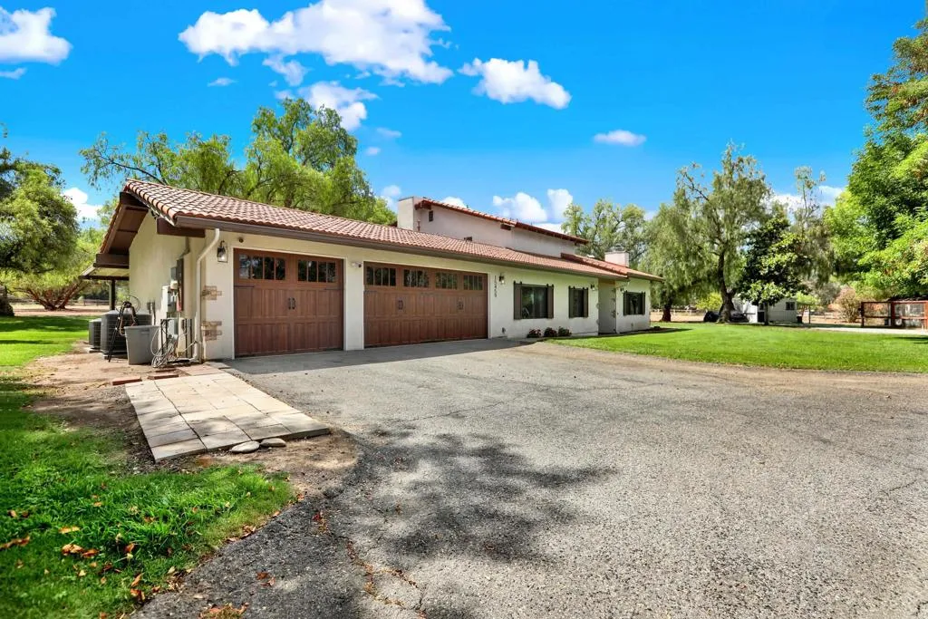 https://cdn.realtyfeed.com/cdn/127/306774477/f007054a8c2ac8b5d22c07d6ca9ad152.webp