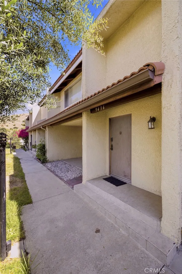 9436 Via Salerno, Sun Valley, CA 91504 - Photo 3 of 39, Sun Valley, CA
