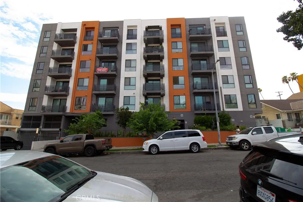 955 Fedora Unit 408, Los Angeles, CA 90006 - Photo 2 of 12, Los Angeles, CA