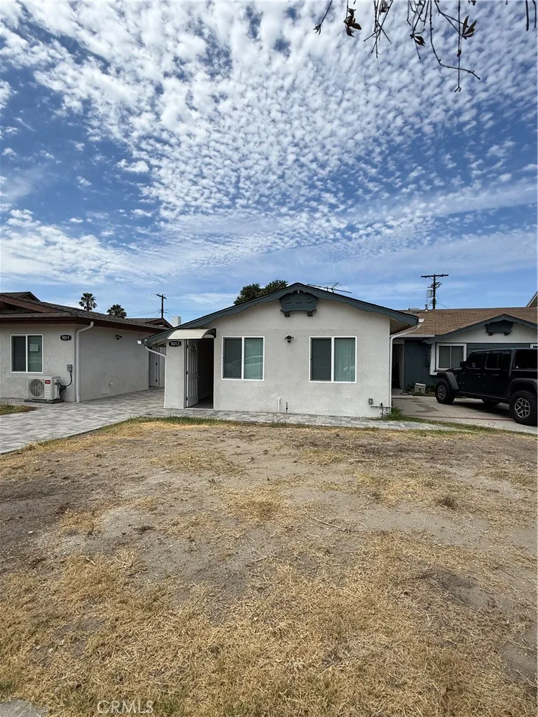 9013 Oneida, Los Angeles, CA 91352 - Photo 2 of 15, Los Angeles, CA