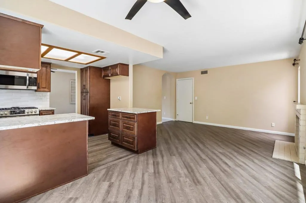 https://cdn.realtyfeed.com/cdn/127/306774559/07c50d4ed1c05b61e46e194507753f1c.webp
