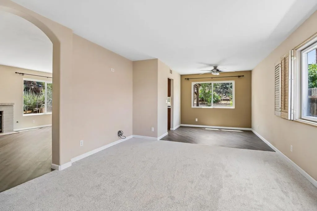 https://cdn.realtyfeed.com/cdn/127/306774559/673f18fb113d174233bfc123114ffdcb.webp