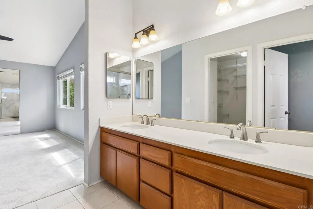 https://cdn.realtyfeed.com/cdn/127/306774559/8534fc3c4dad48ceb7759a29bc061fef.webp