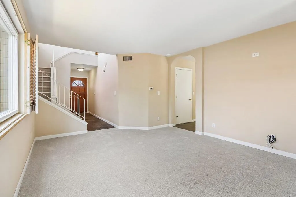 https://cdn.realtyfeed.com/cdn/127/306774559/bd464652907b82a15558ca579338d28f.webp