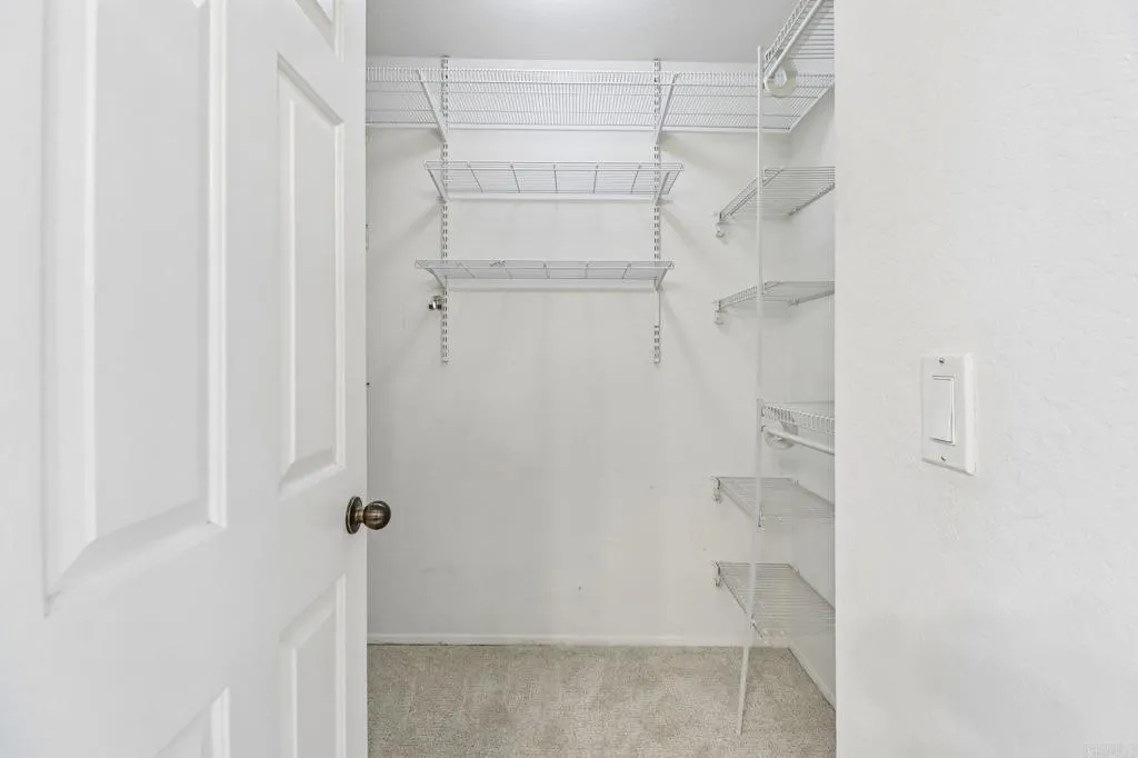 https://cdn.realtyfeed.com/cdn/127/306774559/bfe999ce1ba2871c31c2fed5b1fa8296.webp
