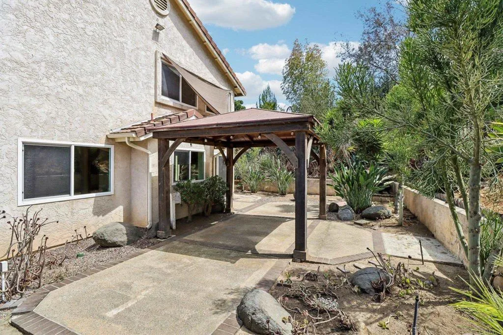 https://cdn.realtyfeed.com/cdn/127/306774559/c20de0a5db1d43dc477c0d70aef5ba9f.webp