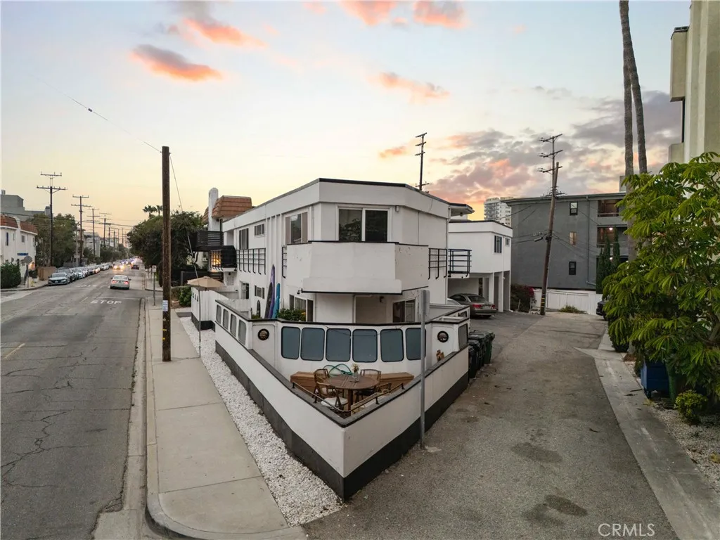3906 Pacific Avenue, Marina del Rey, CA 90292 - Photo 4 of 75, Marina Del Rey, CA