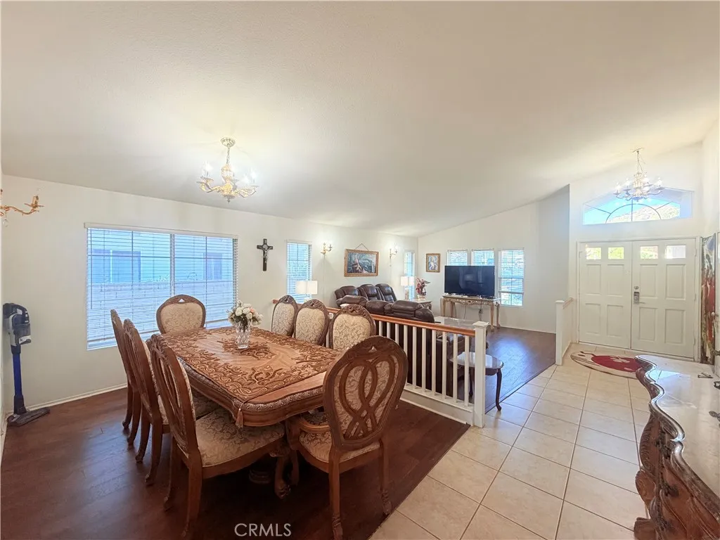 20350 Calhaven, Saugus, CA 91390 - Photo 4 of 26, Saugus, CA