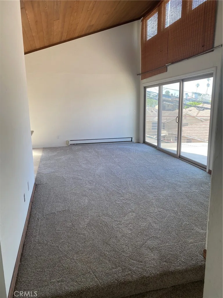 250 6th Street Unit 4, Seal Beach, CA 90740 - Photo 3 of 6, Seal Beach, CA