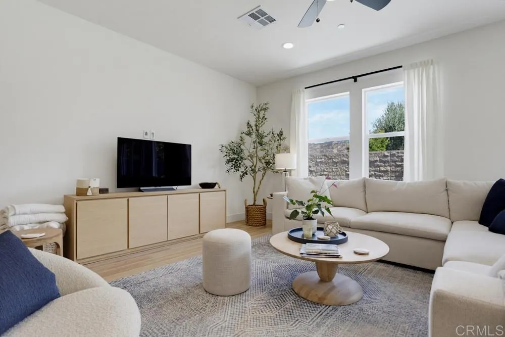 https://cdn.realtyfeed.com/cdn/127/306774594/92fe18efe7ae130583c13bec9a91aa4a.webp