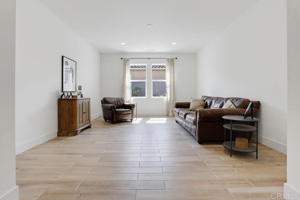 https://cdn.realtyfeed.com/cdn/127/306774594/b8849c4811ceba4b1968479b2d741cd3.webp