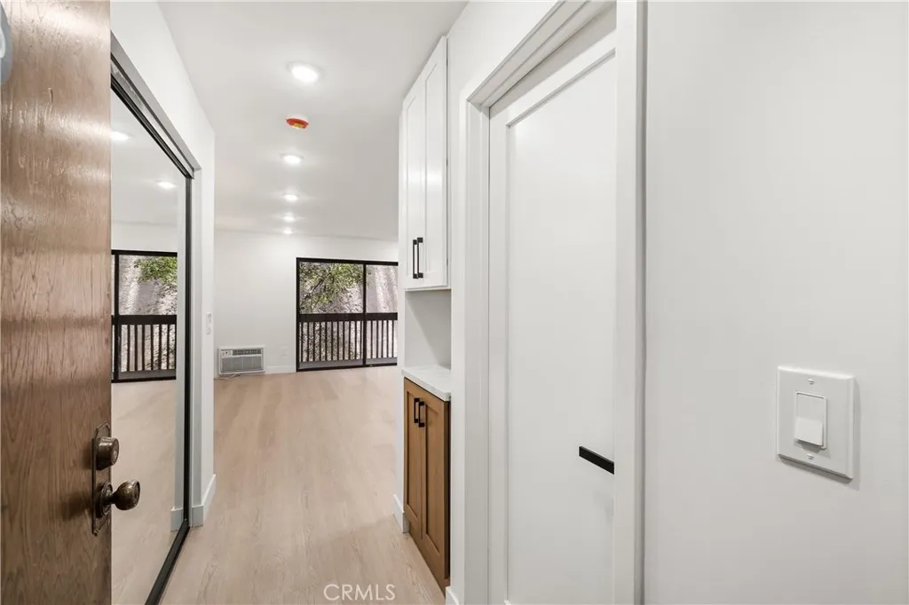 22100 Burbank, Woodland Hills, CA 91367 - Main photo, Woodland Hills, CA
