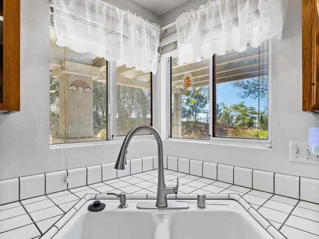 https://cdn.realtyfeed.com/cdn/127/306774613/0e240a241fb252fae30db7ba0c843745.webp