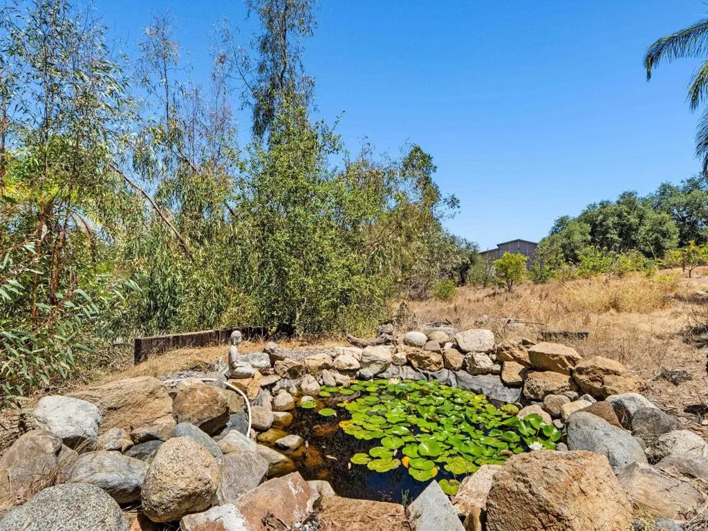 https://cdn.realtyfeed.com/cdn/127/306774613/20a8783dd8d118a26851a5ca6f3293c3.webp