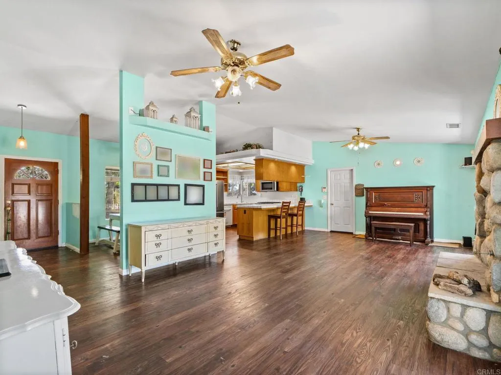 https://cdn.realtyfeed.com/cdn/127/306774613/5fcbfcf688b554d18a332718dd1ec746.webp