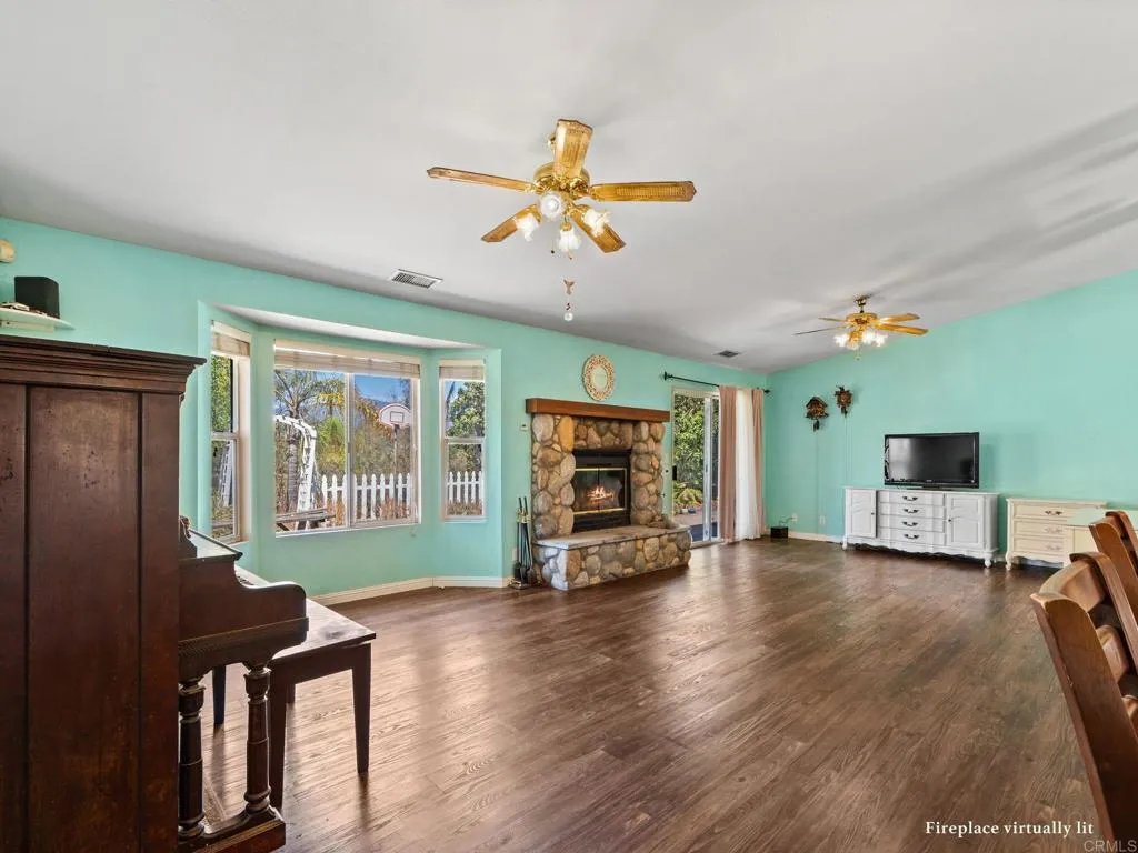 https://cdn.realtyfeed.com/cdn/127/306774613/6af2d62dfd3c8282d10afeea60a12737.webp