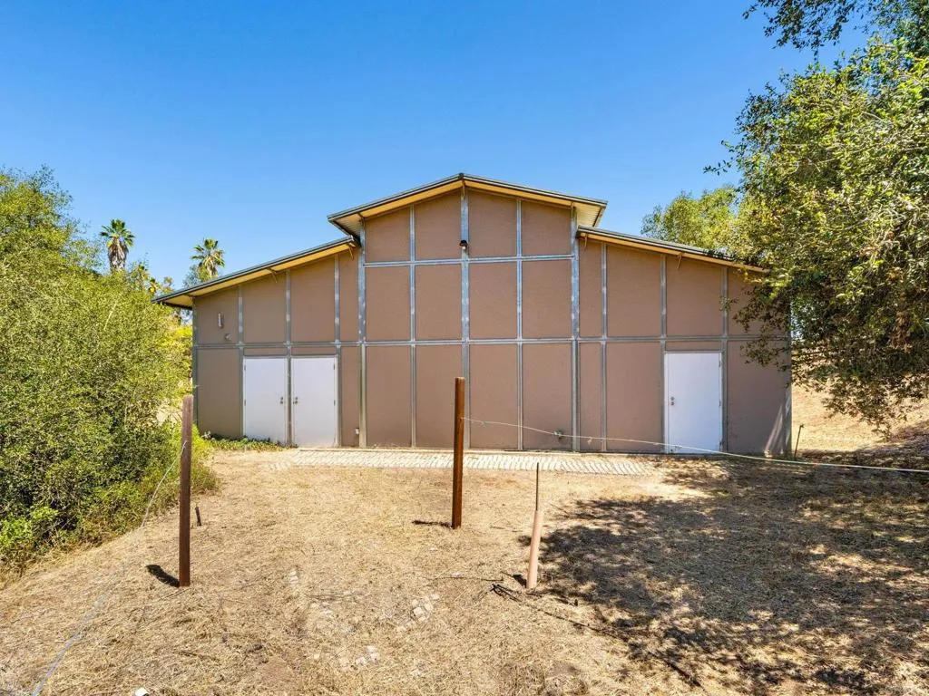 https://cdn.realtyfeed.com/cdn/127/306774613/78291c0aaff8998881d08774a85045d9.webp