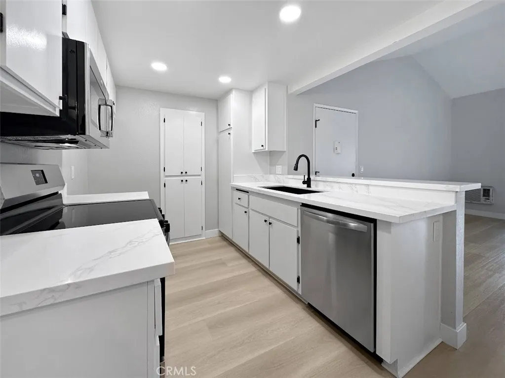 3535 Banbury Unit 108, Riverside, CA 92505 - Photo 3 of 17, Riverside, CA