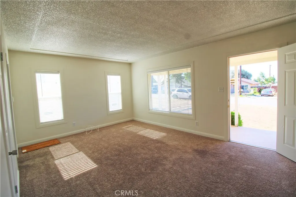34956 Avenue B, Yucaipa, CA 92399 - Photo 4 of 11, Yucaipa, CA