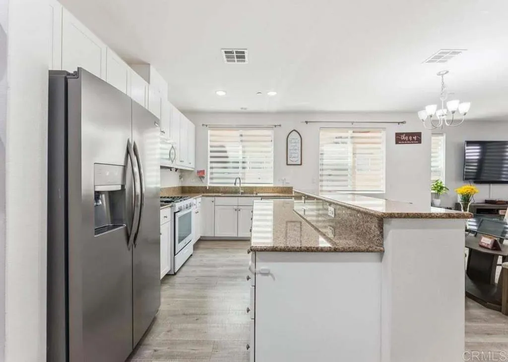 1704 Cal Orchid Place Unit 3, Chula Vista, CA 91913 - Photo 4 of 24, Chula Vista, CA